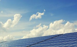 Leia mais sobre o artigo Energia solar: Seguro é fundamental na proteção e manutenção dos painéis fotovoltaicos