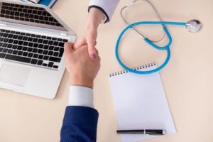 Leia mais sobre o artigo O surgimento dos anéis inteligentes abre novas possibilidades para o Seguro Saúde