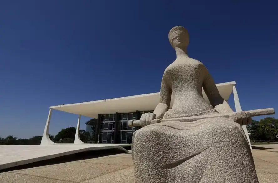 No momento, você está visualizando Ministro do STF derruba vínculo de ex-franqueada de seguradora que recebeu R$ 400 mil em dois anos