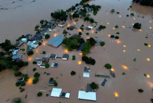 Leia mais sobre o artigo Seguradoras montam ‘operação de guerra’ para resgatar ilhados no Rio Grande do Sul