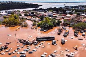 Leia mais sobre o artigo ‘Mar de carros’: seguro cobre prejuízo de automóveis destruídos pelas enchentes no RS? Entenda