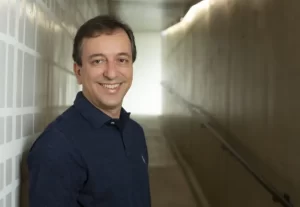 Leia mais sobre o artigo Porto testa IA generativa no atendimento a corretores de seguros e demandas operacionais