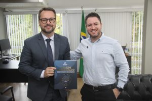Leia mais sobre o artigo Autoridades confirmam presença no lançamento, em Curitiba, do Livro do Centenário do Sindseg PR/MS
