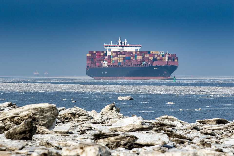 No momento, você está visualizando Apesar do aumento dos riscos, perdas no transporte marítimo têm queda histórica