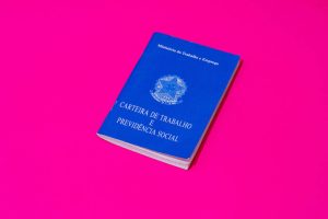 Leia mais sobre o artigo Desemprego recua a 6,2% e atinge mínima da série histórica