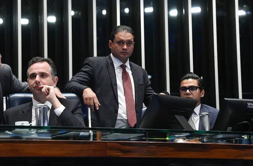 No momento, você está visualizando Adiada votação de regulamentação das cooperativas de seguro