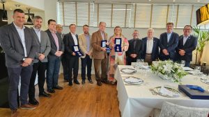 Leia mais sobre o artigo João Elísio Ferraz de Campos e Ileana Moura são agraciados com a maior honraria do Sindseg PR/MS