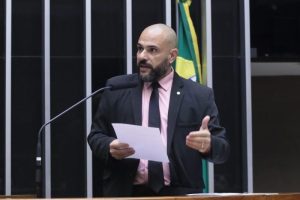 Leia mais sobre o artigo Comissão aprova projeto que proíbe reajuste no seguro de vida para pessoa com mais de 60 anos