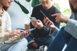 Leia mais sobre o artigo Como a IA e as redes sociais podem transformar a comunicação entre Corretores de Seguros e Geração Z