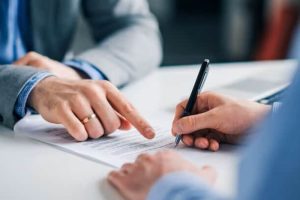 Leia mais sobre o artigo Juiz valida seguro prestamista em contrato e condena cliente por má-fé