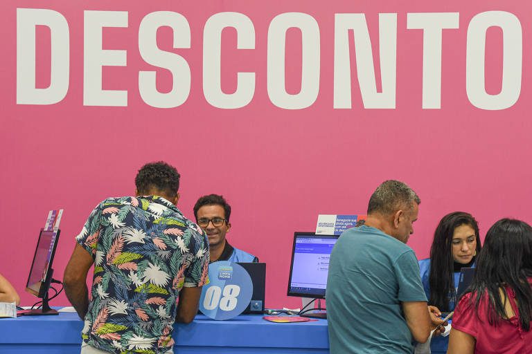 No momento, você está visualizando Endividamento das famílias atinge o menor nível desde 2021, diz FecomercioSP