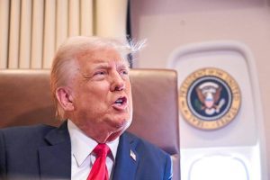 Leia mais sobre o artigo Trump diz que anunciará tarifas de 25% sobre aço e alumínio nesta segunda; Brasil é grande fornecedor