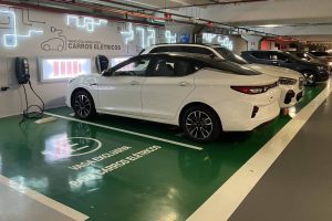 Leia mais sobre o artigo Governo de São Paulo, Bombeiros e montadoras chegam a consenso sobre regras de segurança para recarga