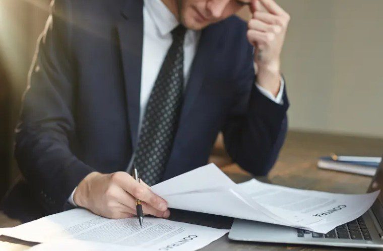 Leia mais sobre o artigo Mais de 10 mil Corretores têm registros suspensos ou cancelados